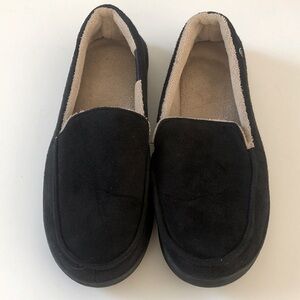 Cozy Black isotoner Slippers 9.5-10.5